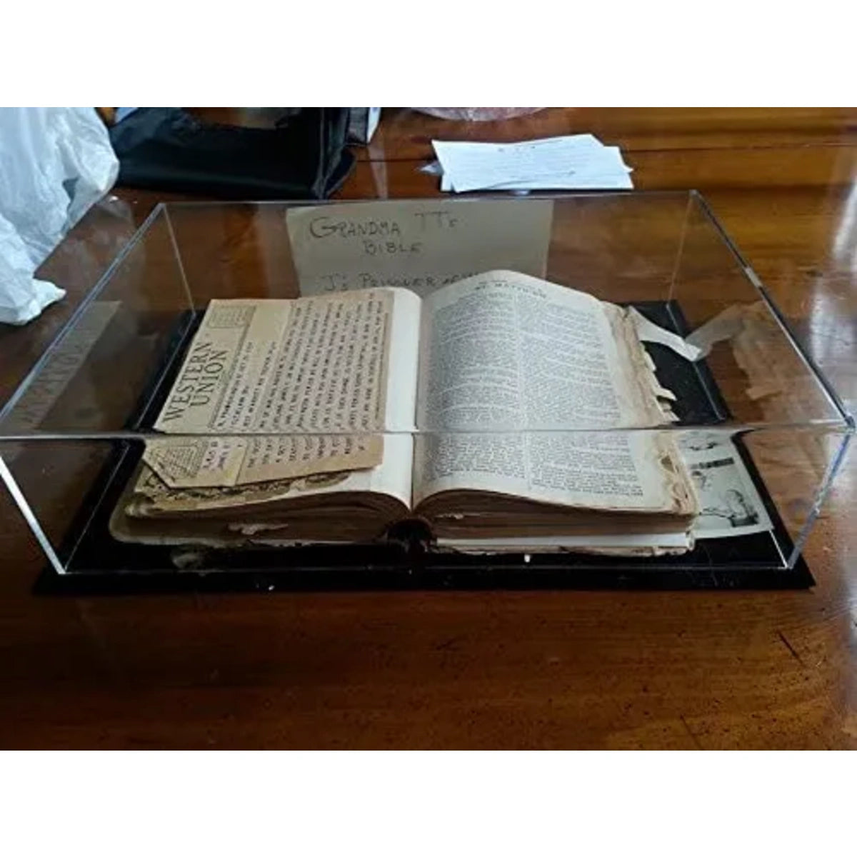 16" x 11" x 4" Acrylic Book Table Top Display Case Plastic Clear Box