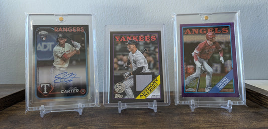 Autographs, Relics, and Parallels: Navigating the World of Modern Baseball Cards